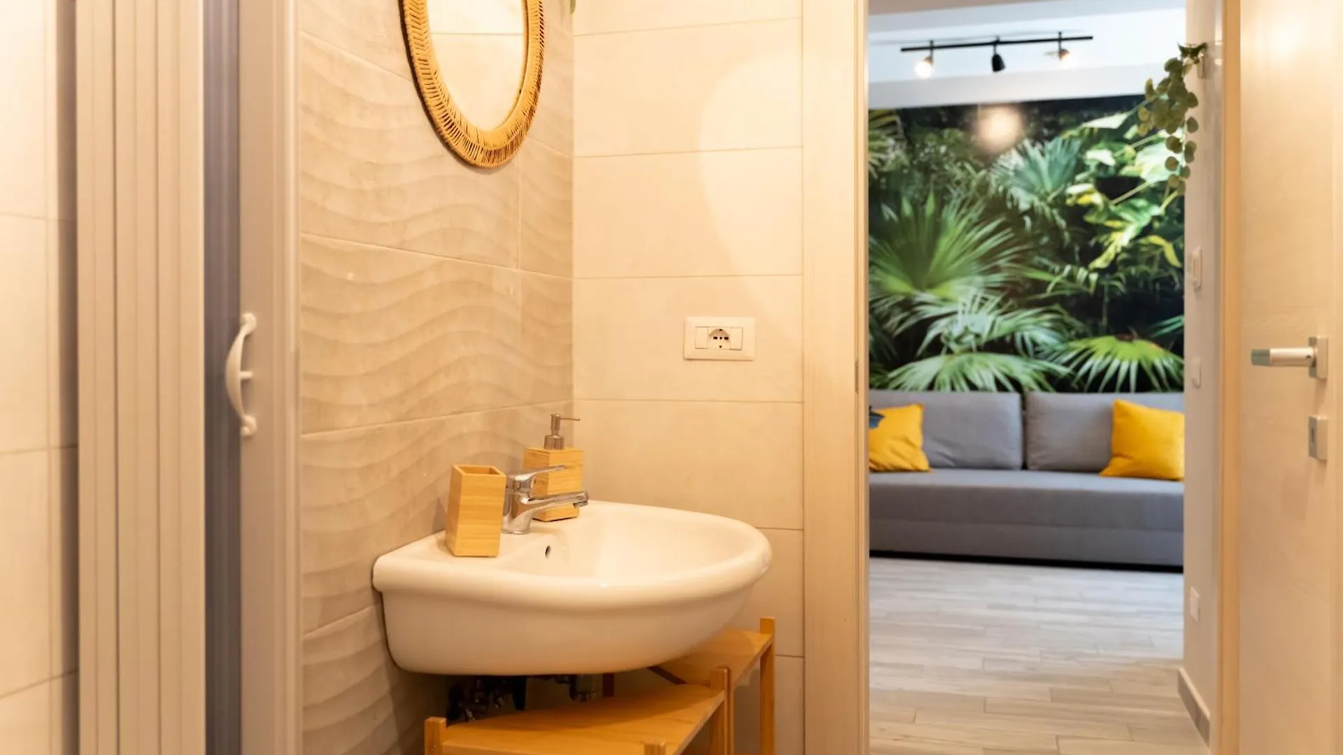 Drupa House Apartment Rome 0*,  Italy